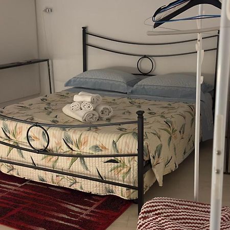 Small Mezzanine Apartment Colosseo Rzym Zewnętrze zdjęcie