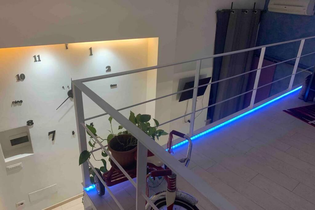 Small Mezzanine Apartment Colosseo Rzym Zewnętrze zdjęcie