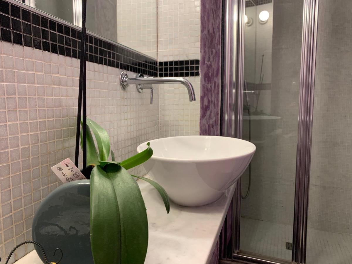 Small Mezzanine Apartment Colosseo Rzym Zewnętrze zdjęcie